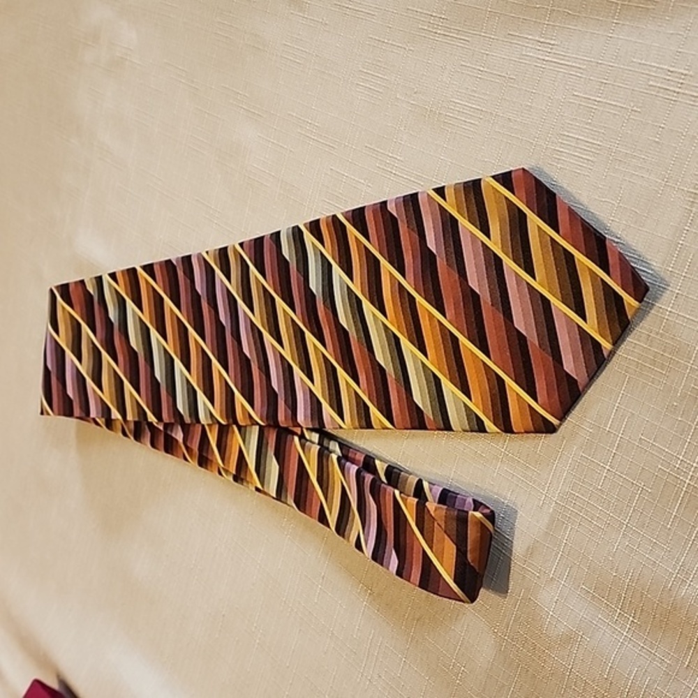 Van Heusen‎ necktie